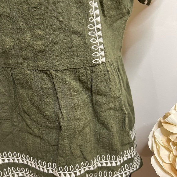 HP!!! 🎉🎉🎉🎊🎊🎊🎊 Loft Embroidered Top - Picture 5 of 6